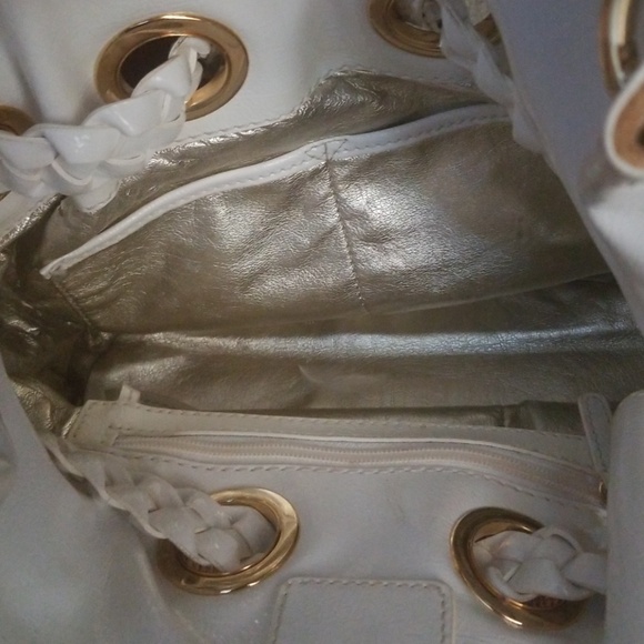 Michael Kors drawstring Leather Purse - Picture 5 of 6